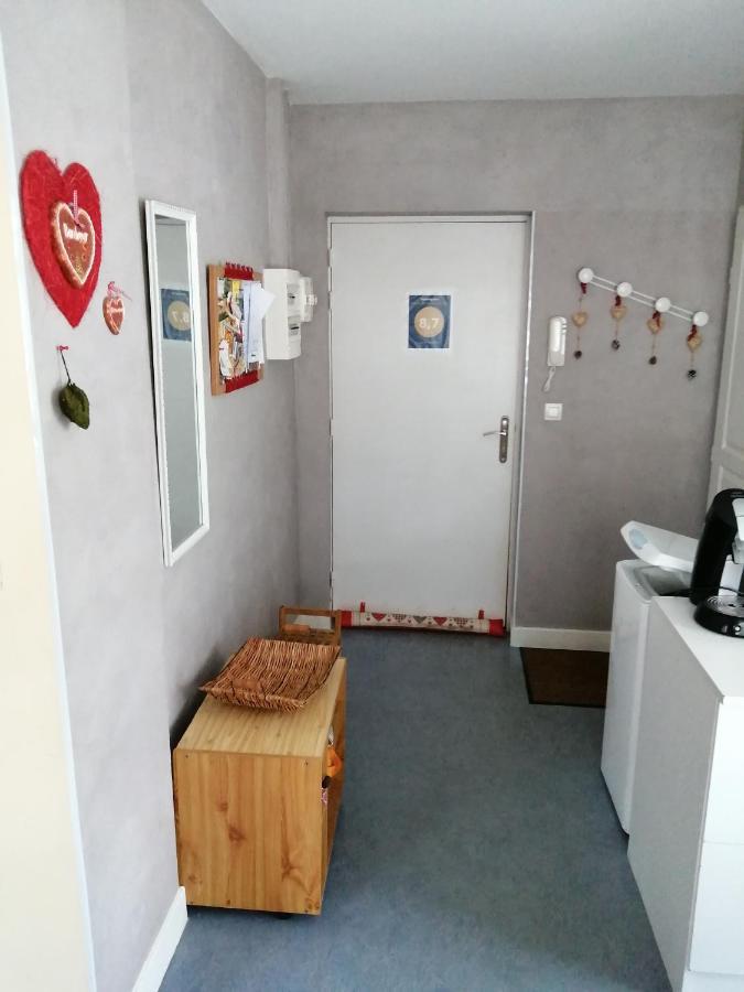 ジェラールメLes Brimbellesアパートメント エクステリア 写真